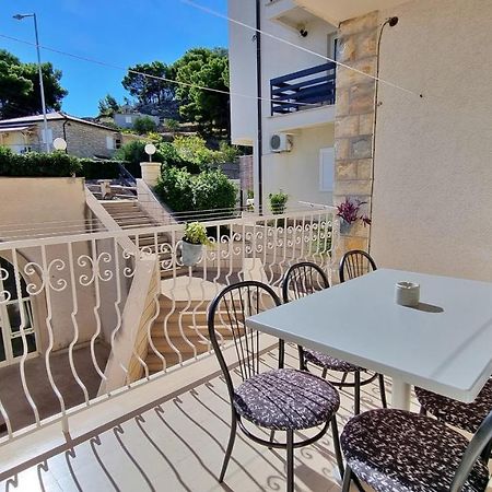 Apartments Slado Omis Luaran gambar