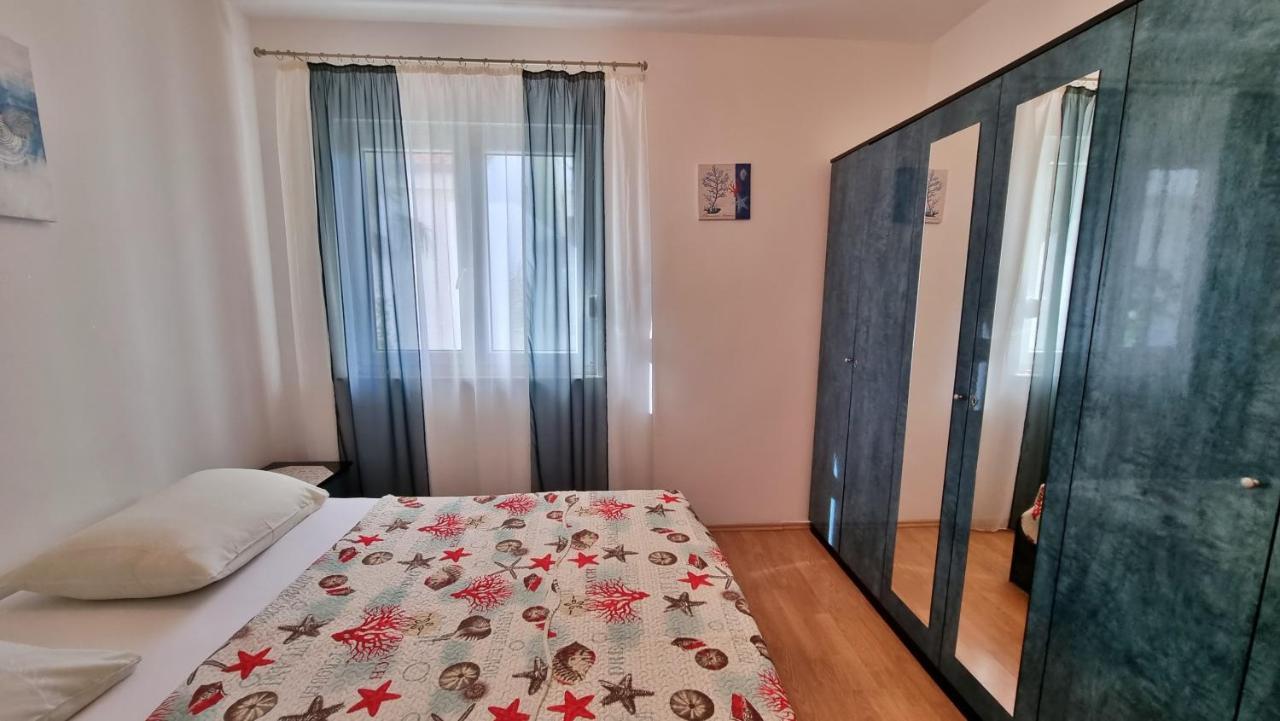 Apartments Slado Omis Luaran gambar