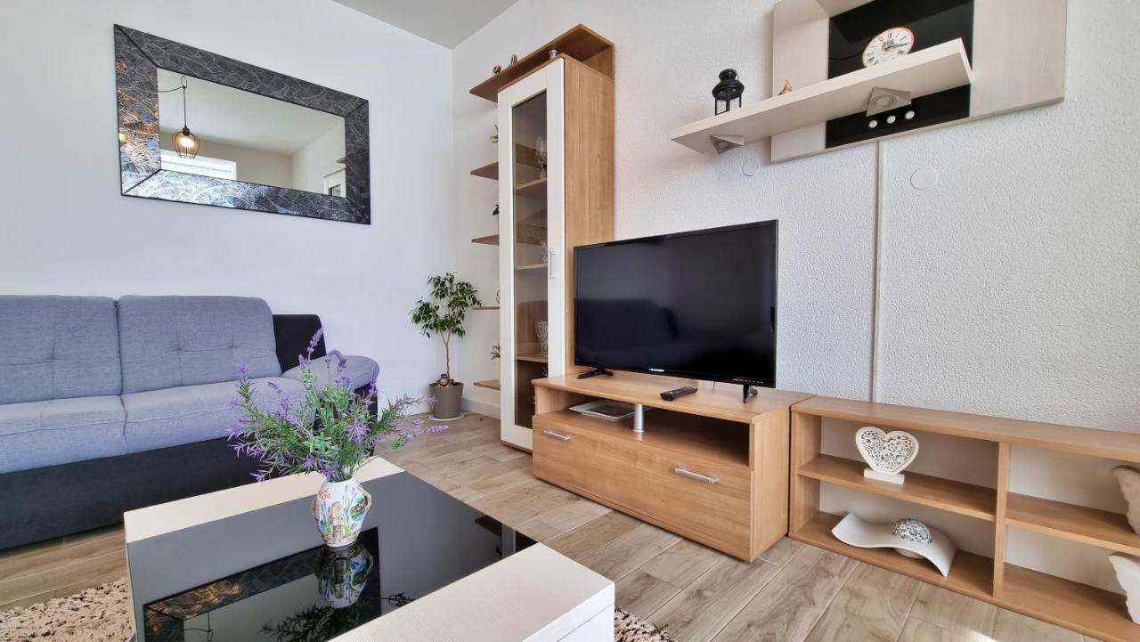 Apartments Slado Omis Luaran gambar