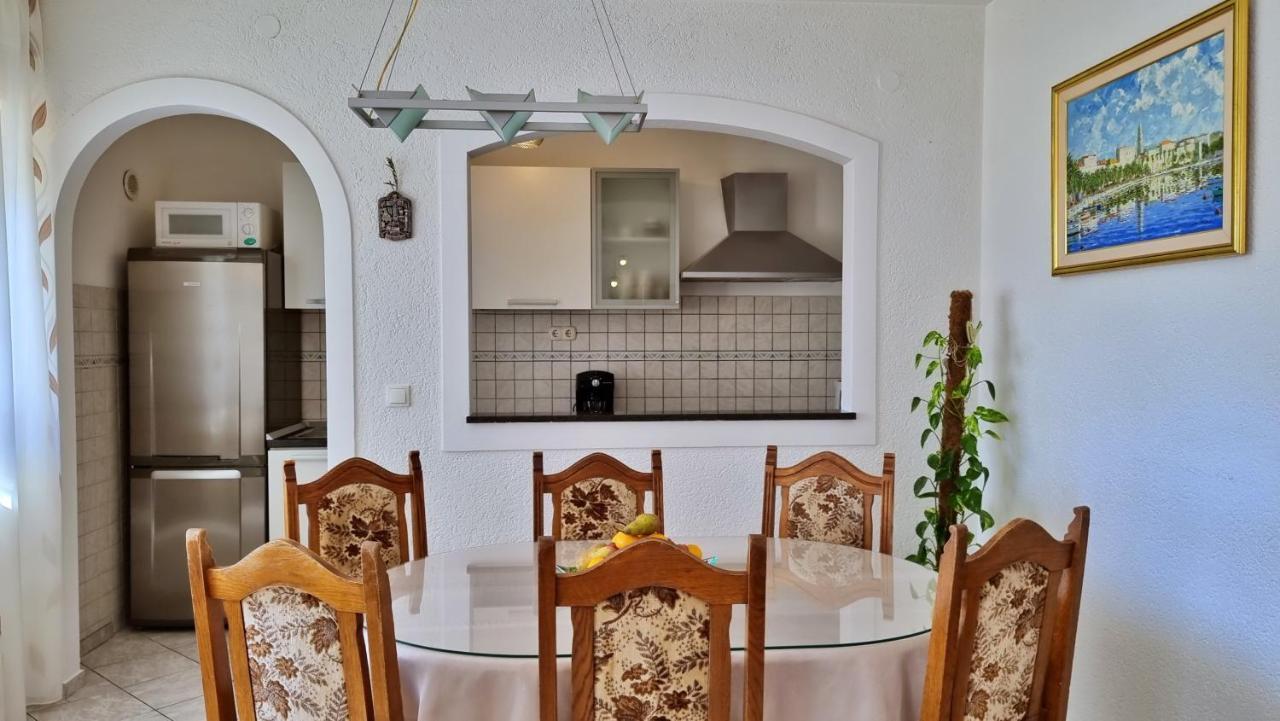 Apartments Slado Omis Luaran gambar
