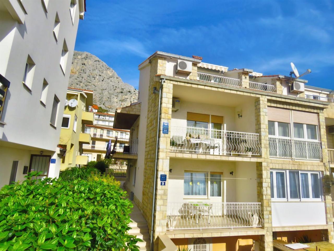 Apartments Slado Omis Luaran gambar